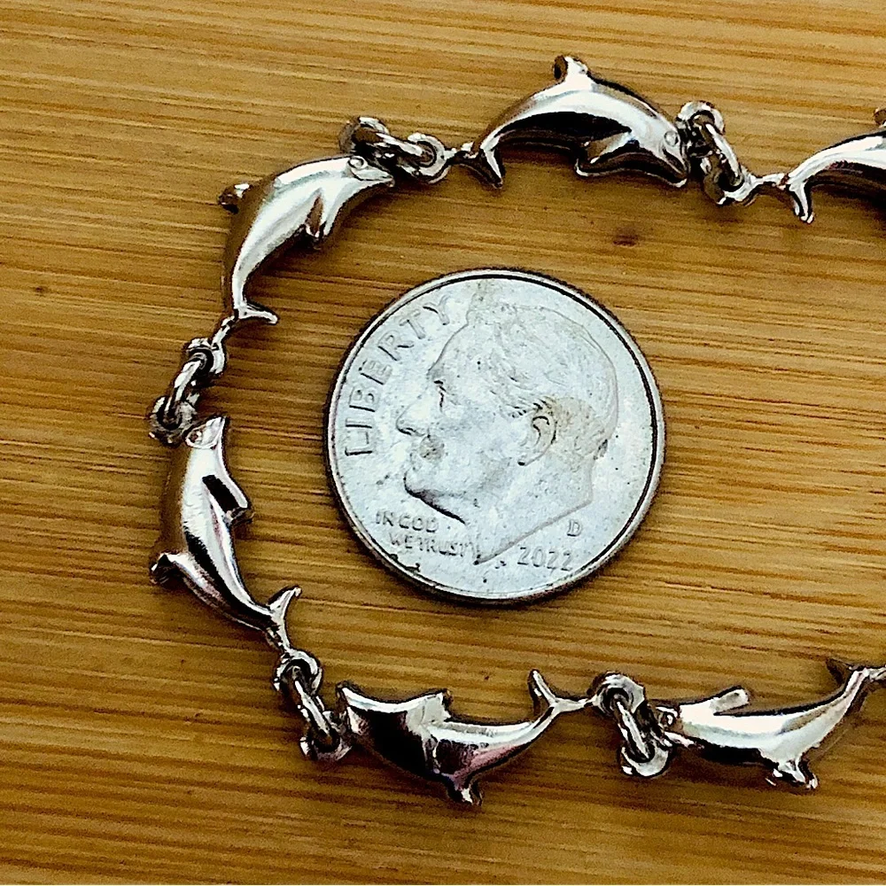 $42  Estate Sterling Silver Porpoise Bracelet  4.8 Grams  Marked 925 - Picture 2 of 5